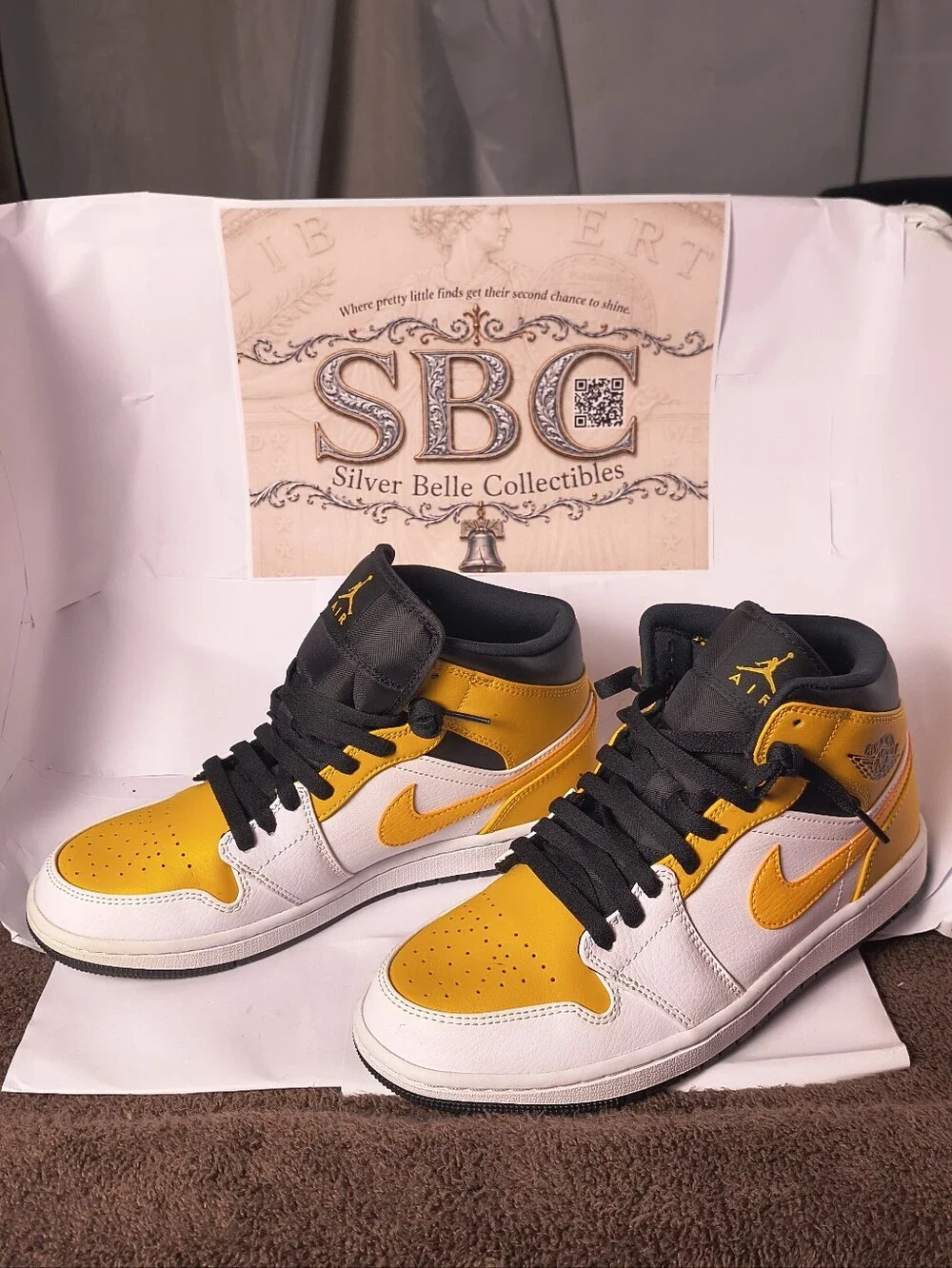 Air Jordan 1 Mid University Gold 554724-170 Men's 8.5 Women's 10